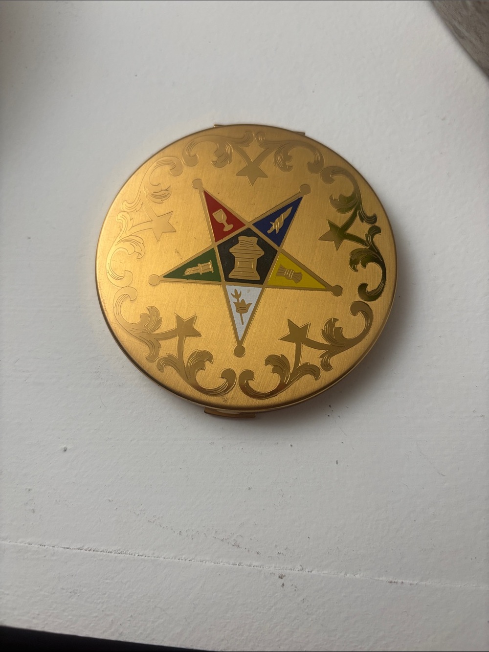 Masonic star compact